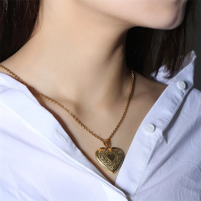 Fashion Letter Heart Shape Stainless Steel Plating Gold Plated Pendant Necklace