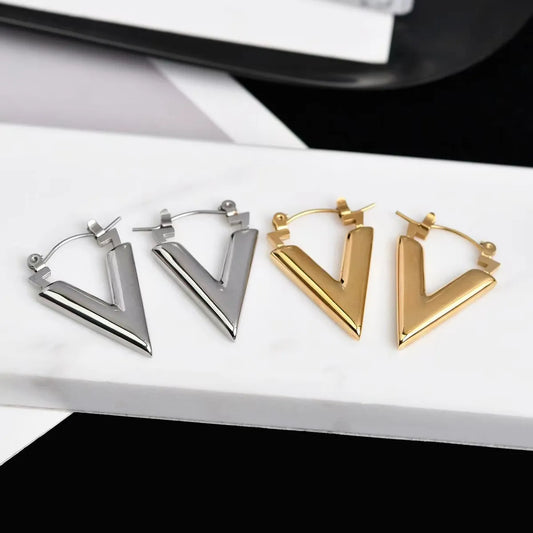 Fashion Letter Solid Color Titanium Steel Plating Earrings 1 Pair