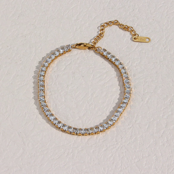 Fashion Light Luxury Women's Stainless Steel Square Geometric Bracelet Clavicle Chain Short Necklace With Electroplating