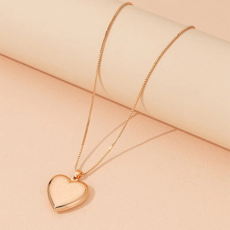 Fashion Love Pendant Necklace Heart Clavicle Chain