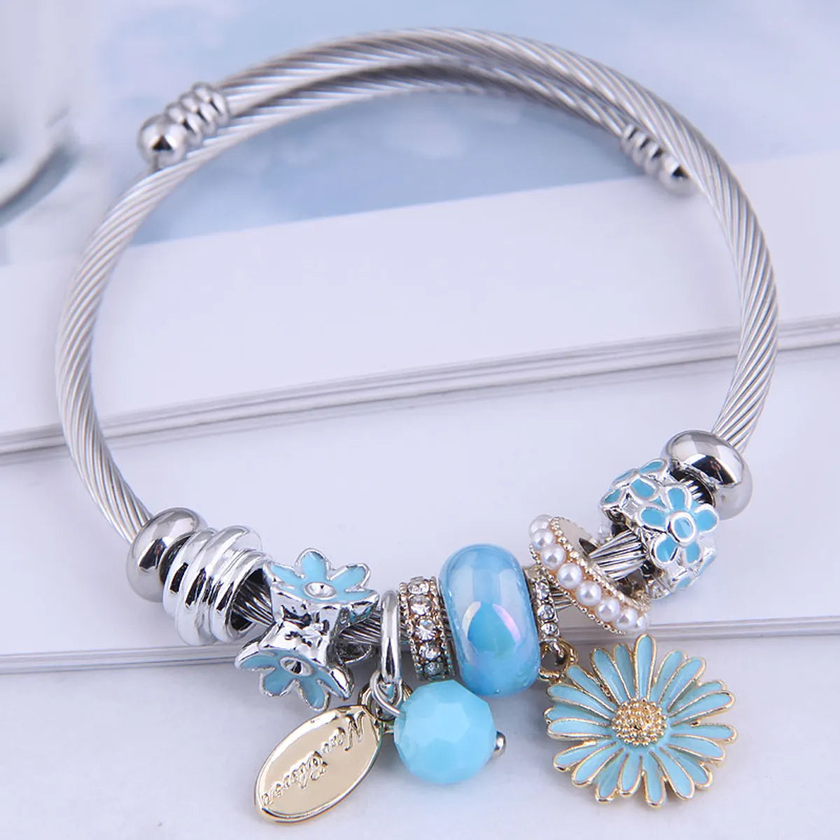 Fashion Metal Simple Daisy Bracelet