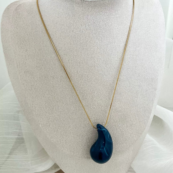 Fashion Minimalist Acrylic Water Drop Pendant Necklace With Stainless Steel Electroplated 18K Gold Snake Bone Chain