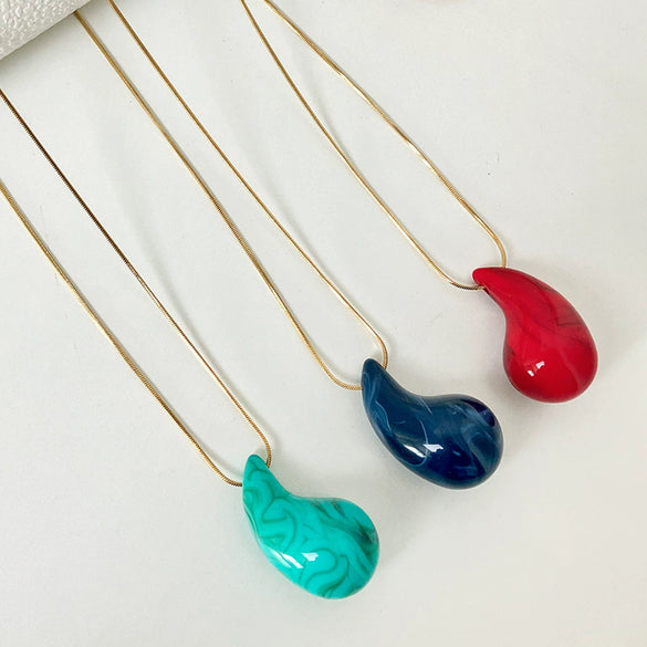 Fashion Minimalist Acrylic Water Drop Pendant Necklace With Stainless Steel Electroplated 18K Gold Snake Bone Chain