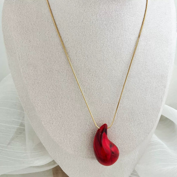 Fashion Minimalist Acrylic Water Drop Pendant Necklace With Stainless Steel Electroplated 18K Gold Snake Bone Chain
