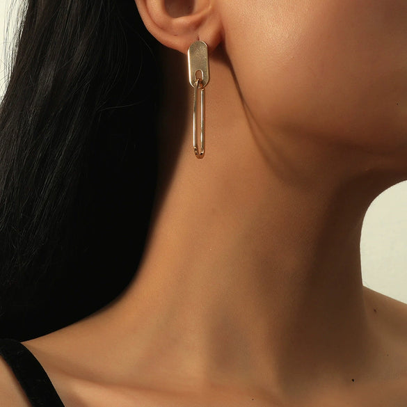 Fashion Minimalist Alloy Paperclip Pendant Drop Earrings With Electroplated Metal Finish Long Slim Statement Style For Women