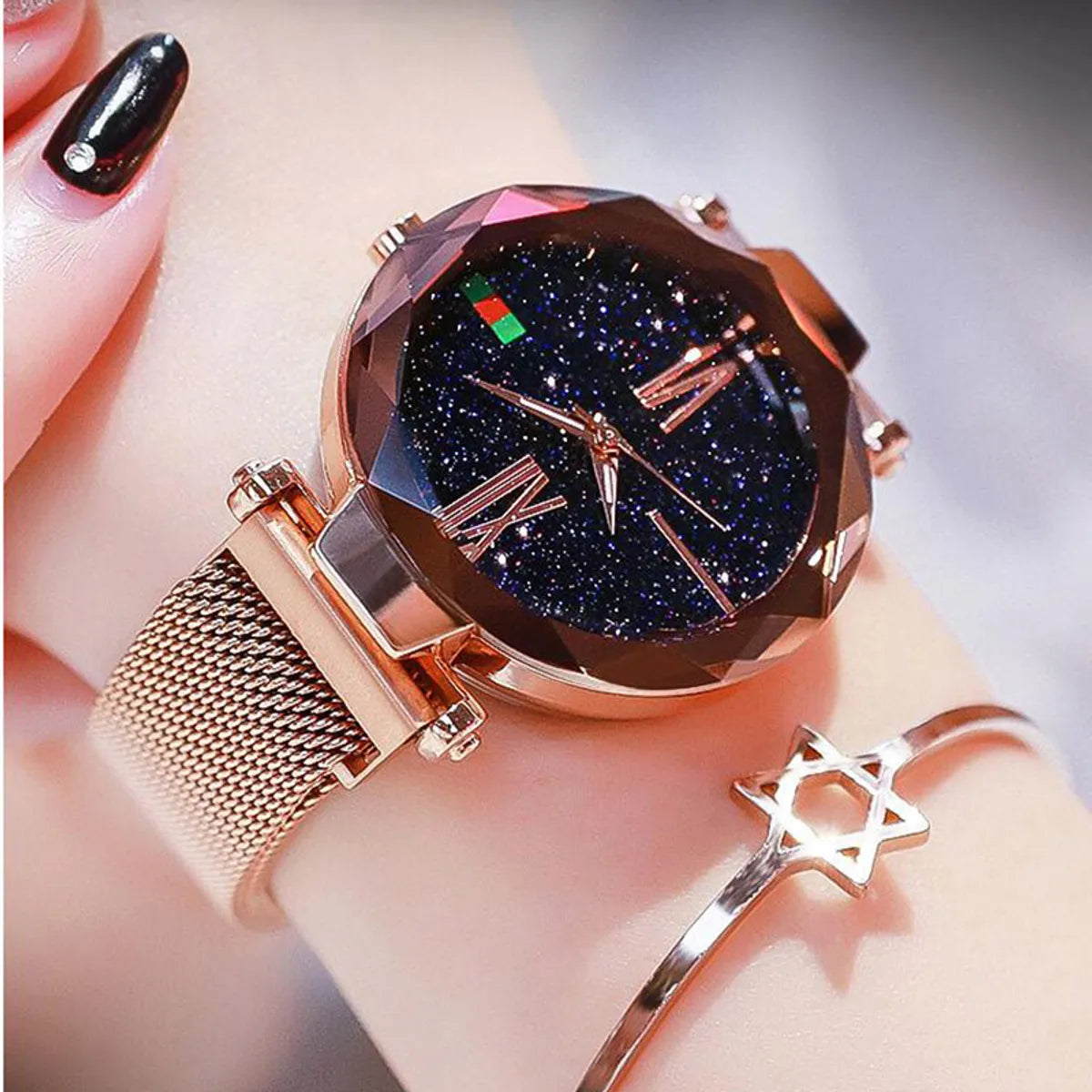 Fashion New  Magnet With Quartz Watch  Korean Simple  Magnet Watch  Wholesale