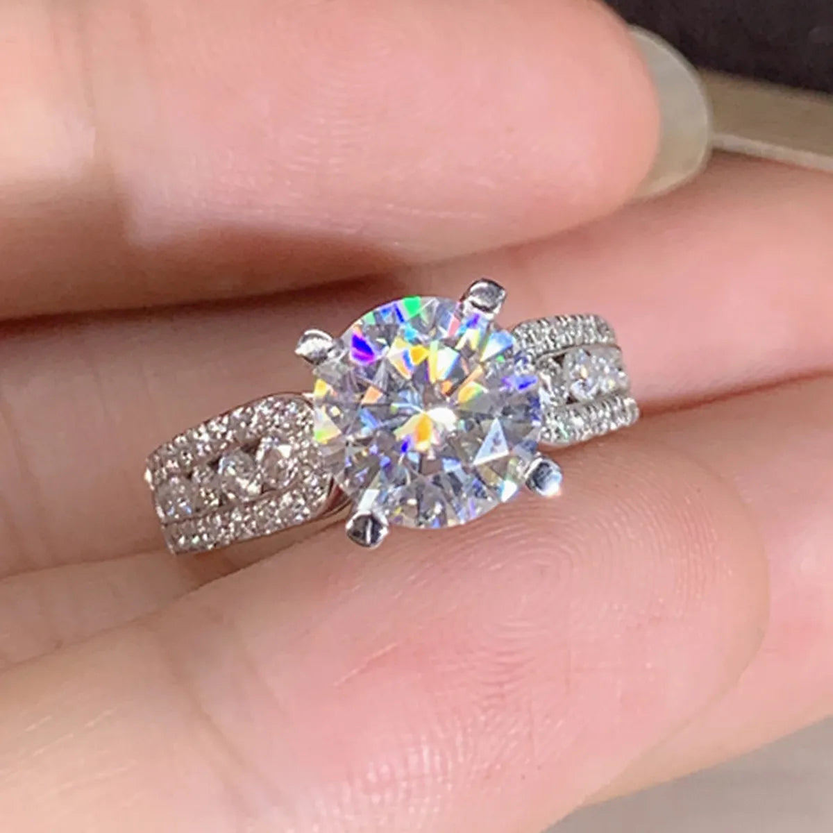 Fashion New Wedding Classic Four-claw Zircon Crystal Female Engagement Proposal Copper Ring Female