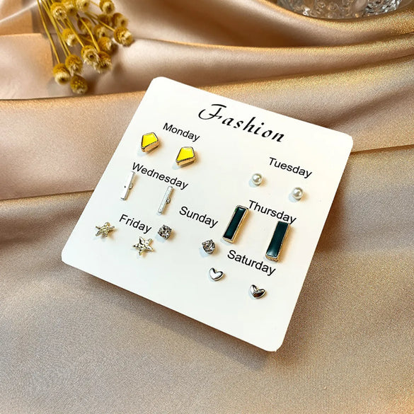 Fashion Pentagram Heart Shape Flower Alloy Plating Inlay Rhinestones Women'S Ear Studs 1 Set