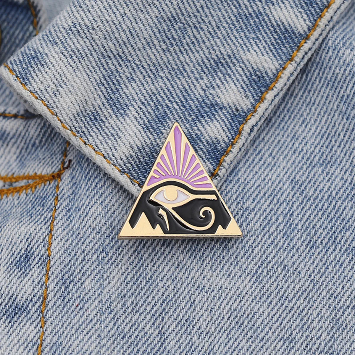 Fashion Personality New Chest Lonely Girl Brooch Egyptian Eye Wild Alloy Drop Oil Denim Shirt Badge Wholesale Nihaojewelry