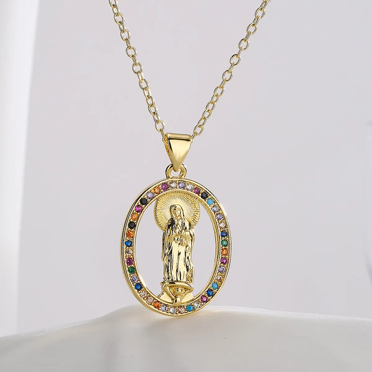 Fashion Portrait Geometric Copper Gold Plated Zircon Pendant Necklace 1 Piece