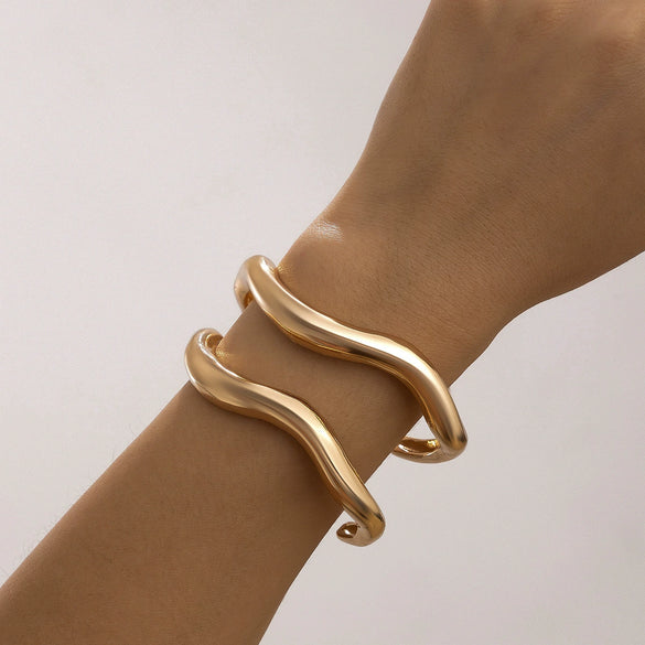 Fashion Punk Style Metal Asymmetrical Geometric Open Bracelet For Women