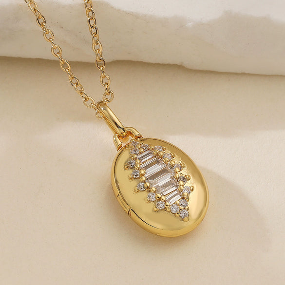 Fashion Retro Copper Plated Zircon Heart Photo Clip Pendant Necklace Geometric Style