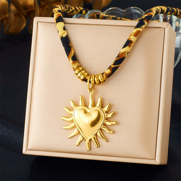 Fashion Retro Creative Printed Cotton Stainless Steel Pendant Love Butterfly Necklace With Animal Zodiac Pattern And Electroplating Design