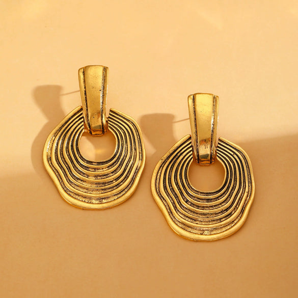 Fashion Retro Geometric Alloy Alloy Electroplated Women's Ring And Exaggerated Earrings