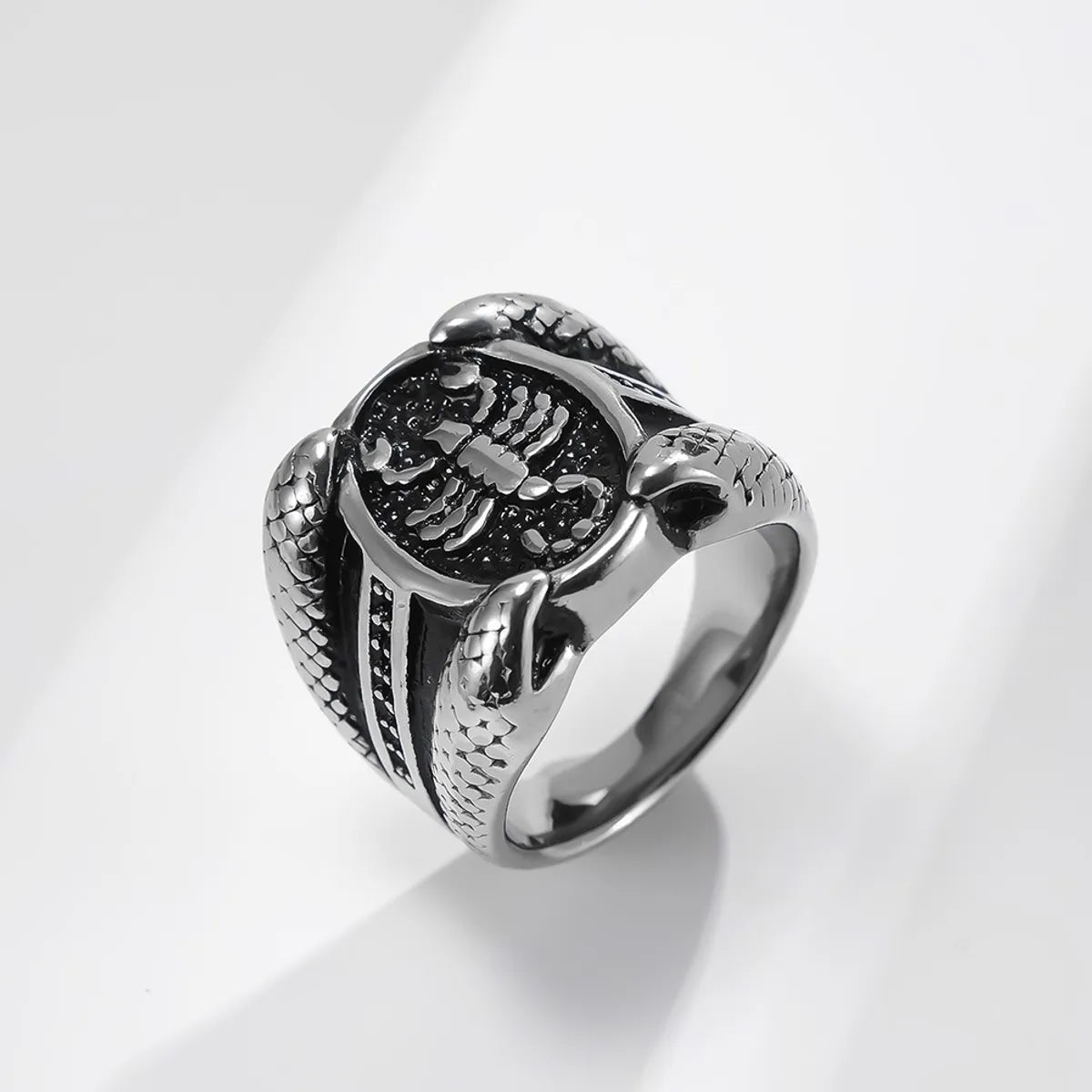 Fashion Retro Geometric Scorpion Men'S Stainless Steel Thumb Ring