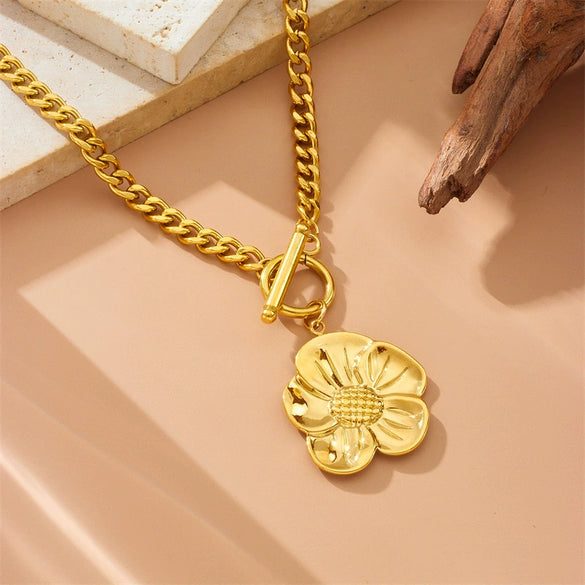 Fashion Retro Ot Buckle Side Chain Flower Pendant Stainless Steel Jewelry Necklace Gold Plated