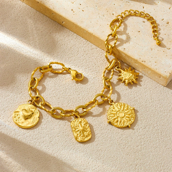 Fashion Retro Stainless Steel Heart Shape Pendant Bracelet Gold Plated