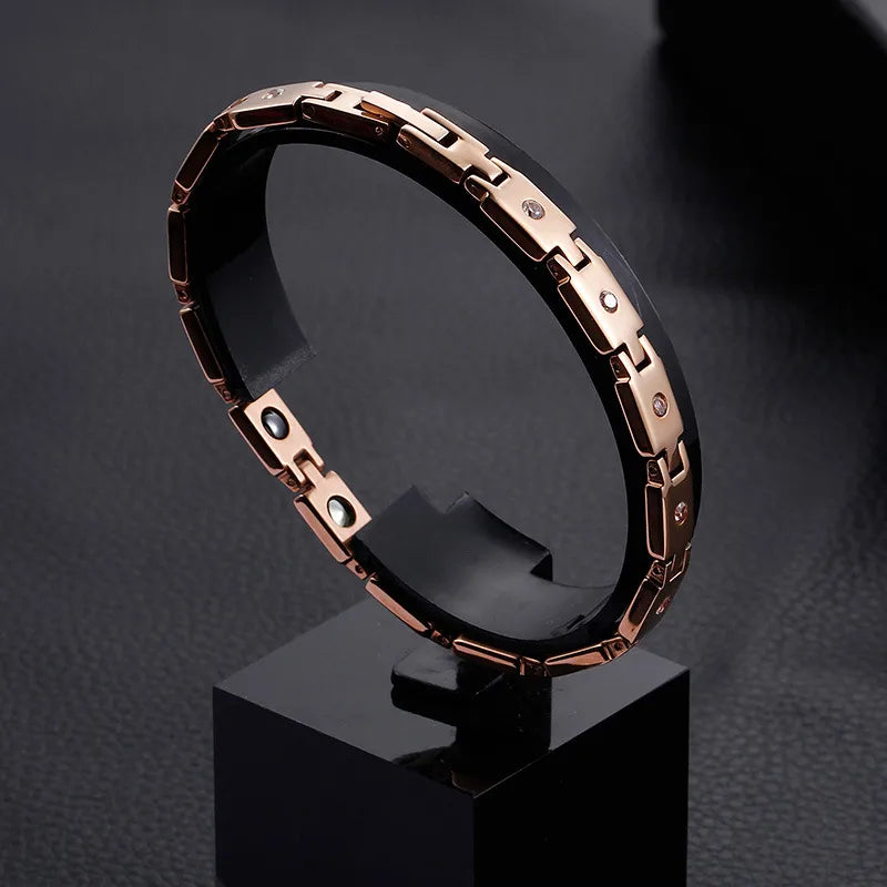 Fashion Geometric Titanium Steel 18K Gold Plated No Inlaid Bracelets In Bulk