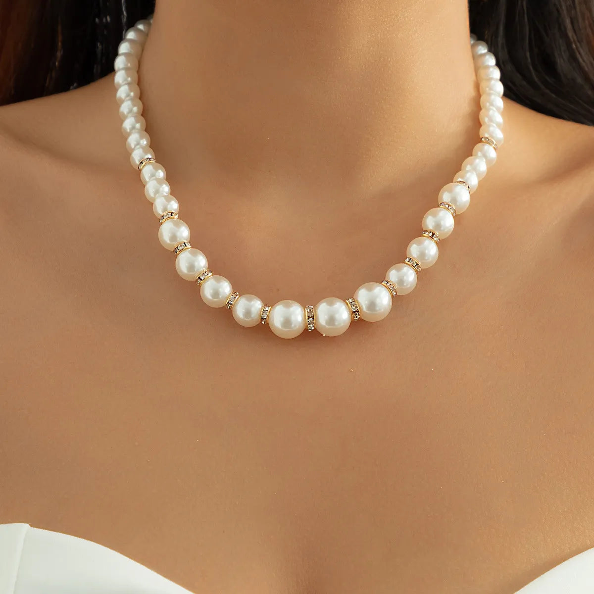 Fashion Round Alloy Choker Pearl Inlay Rhinestones Pearl Necklaces