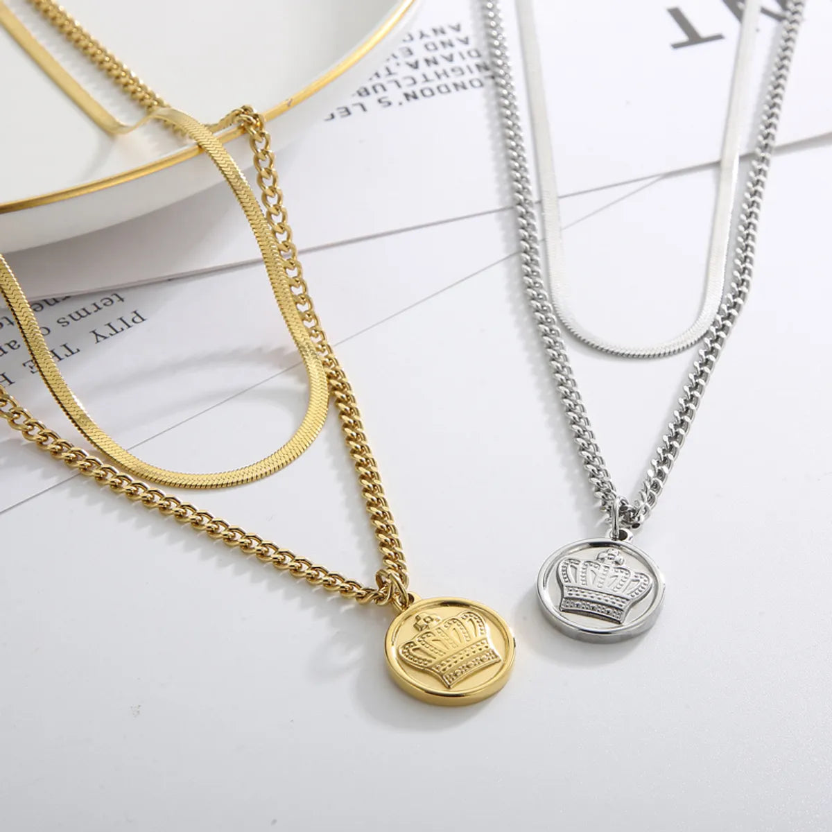 Fashion Round Crown Stainless Steel Plating Pendant Necklace 1 Piece