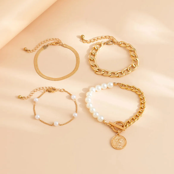 Fashion Round Heart Shape Alloy Iron Copper Plating Inlay Artificial Pearls Rhinestones Women'S Bracelets