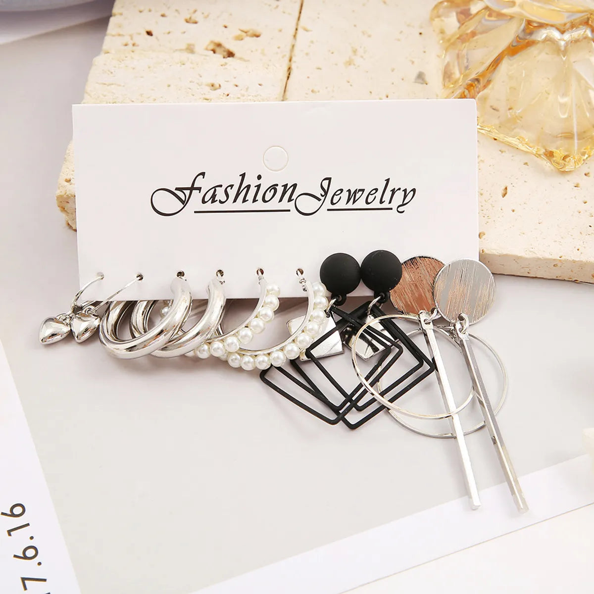 Fashion Round Heart Shape Alloy Plating Inlay Pearl Women's Drop Earrings 1 Set