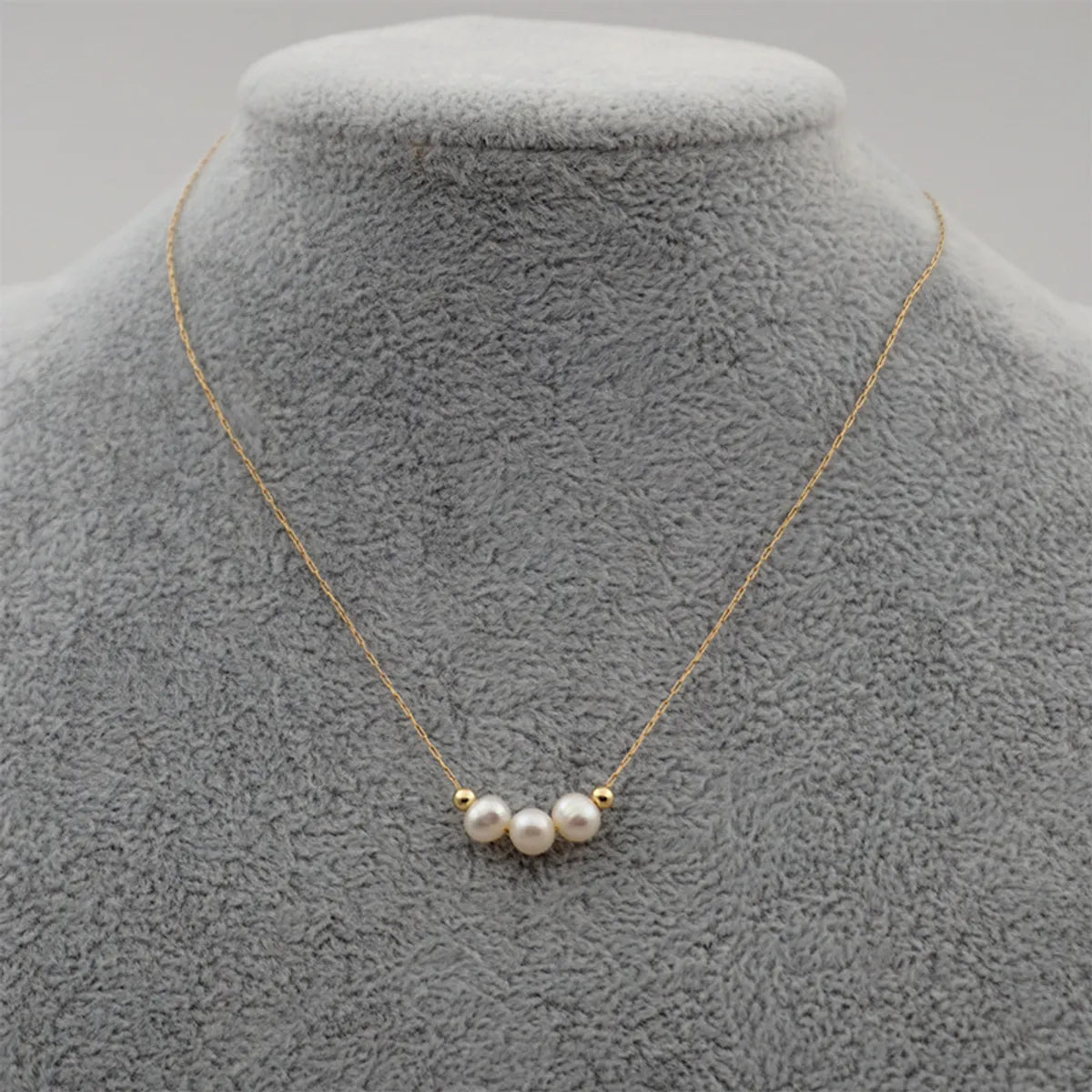 Fashion Round Pearl Titanium Steel Necklace 1 Piece