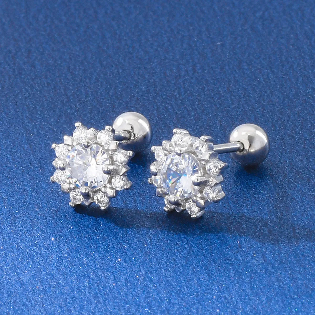 Fashion Round Silver Plating Inlay Zircon Ear Studs 1 Pair