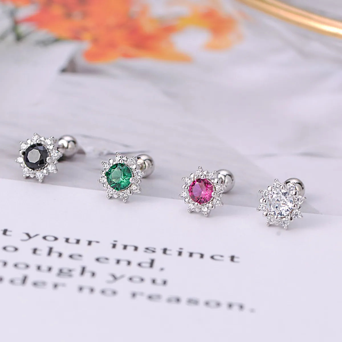 Fashion Round Silver Plating Inlay Zircon Ear Studs 1 Pair