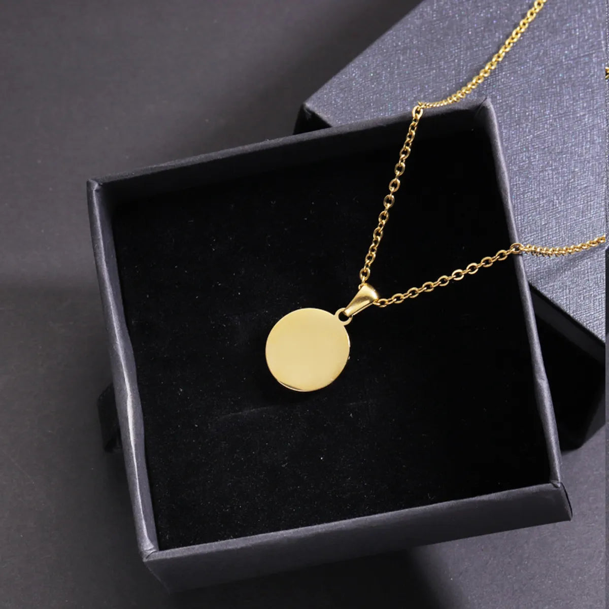 Fashion Round Stainless Steel Pendant Necklace