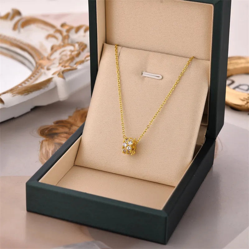 Fashion Round Titanium Steel Inlay Zircon Necklace 1 Piece