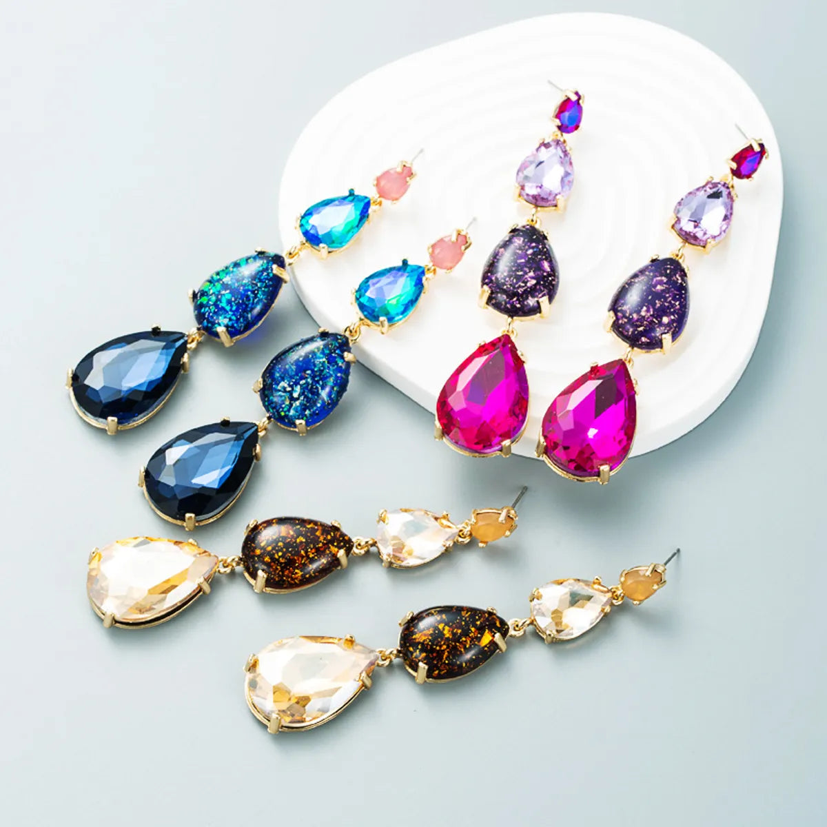 Fashion Shiny Long Drop-shaped Colorful Alloy 
rhinestone Earrings