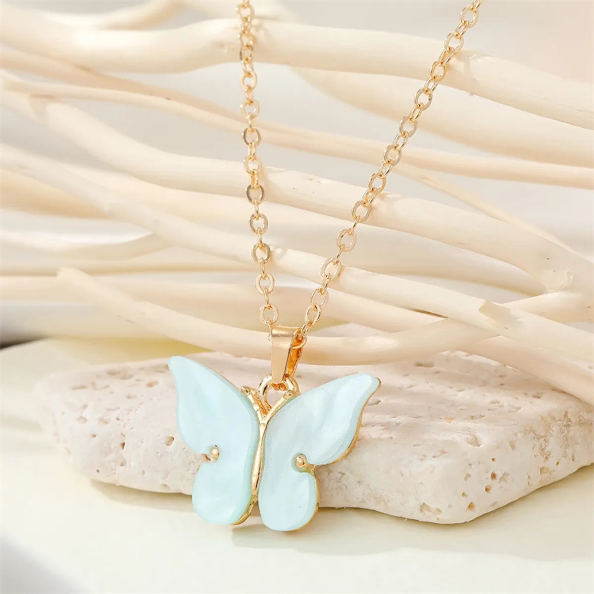 Fashion Simple Acrylic Butterfly Alloy Necklace