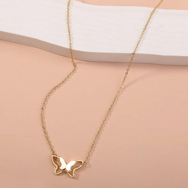 Fashion Simple Butterfly Three-Dimensional Pendant Alloy Necklace