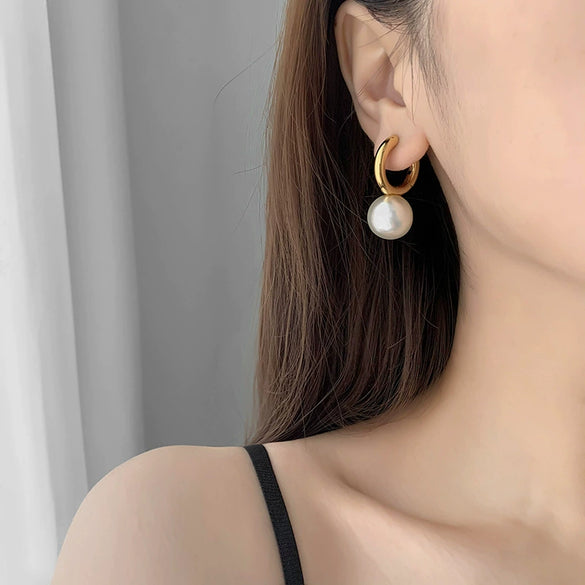 Fashion Simple Elegant Retro Pearl Ball Circle Alloy Gold Earrings For Women With Geometric Design And Electroplating Treatment