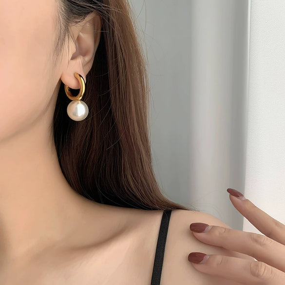 Fashion Simple Elegant Retro Pearl Ball Circle Alloy Gold Earrings For Women With Geometric Design And Electroplating Treatment