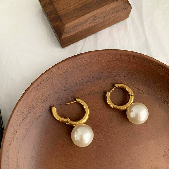 Fashion Simple Elegant Retro Pearl Ball Circle Alloy Gold Earrings For Women With Geometric Design And Electroplating Treatment
