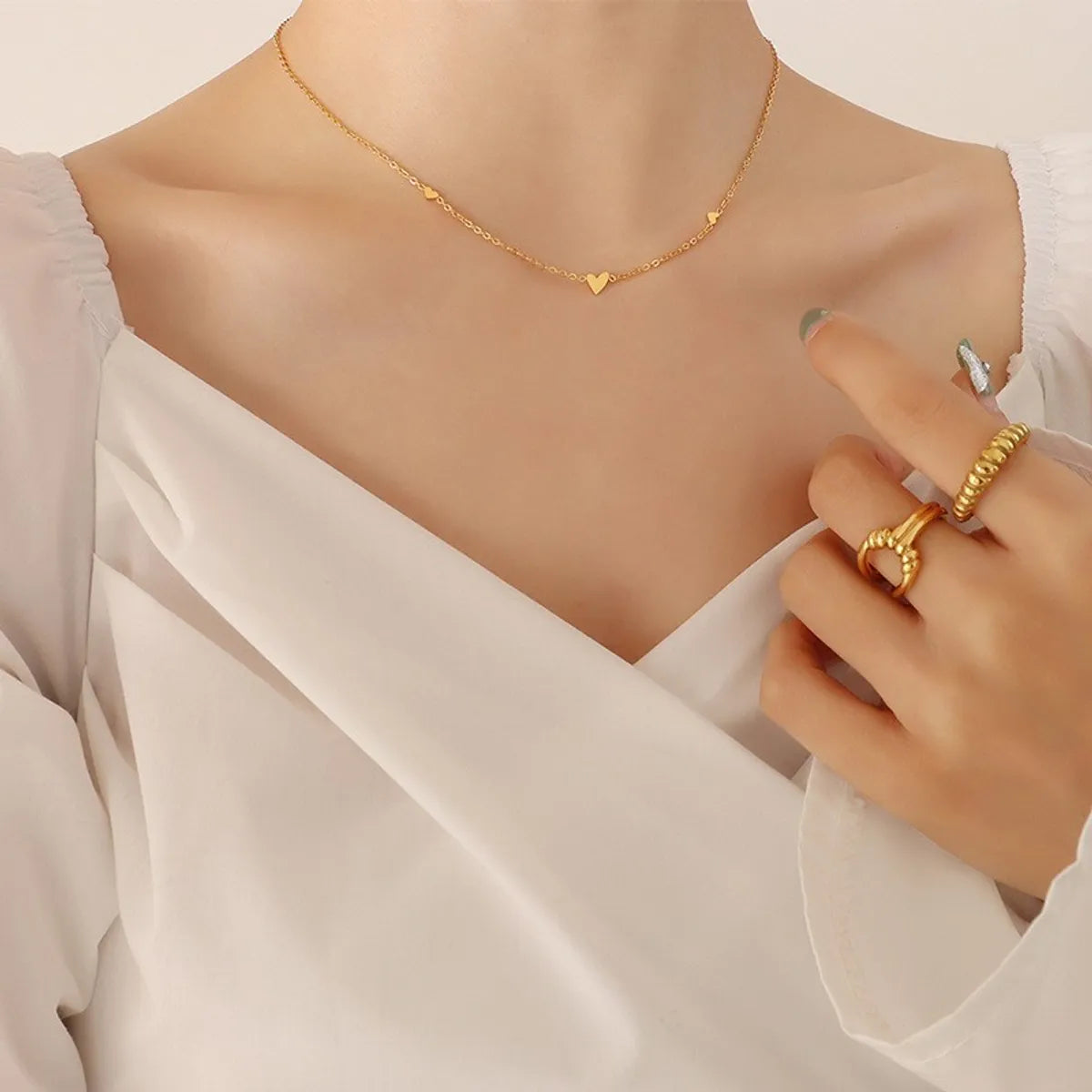 New Minimalist Exquisite All-match Small Heart Necklace Niche Design Titanium Steel Gold-plated Collarbone Necklace P647