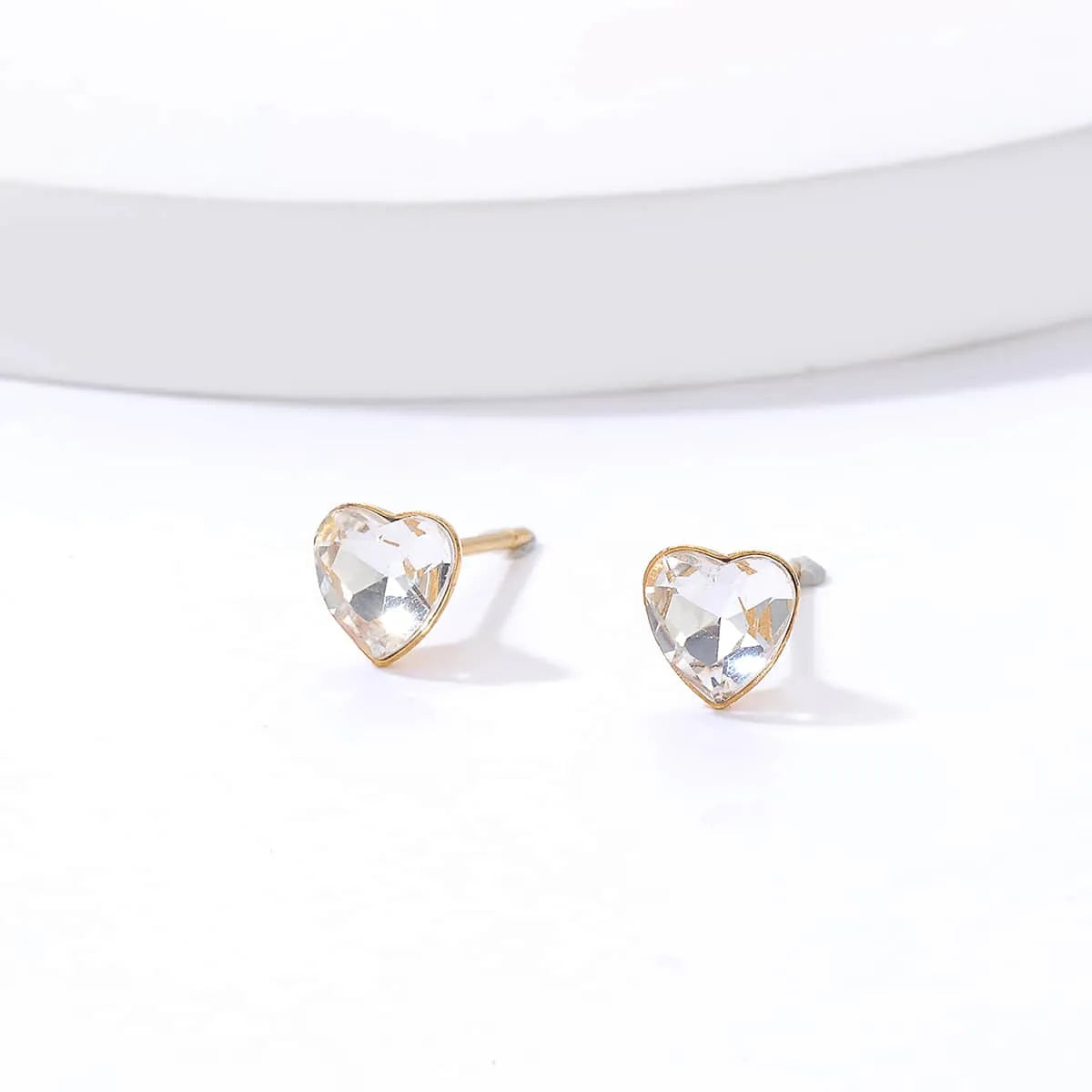 Fashion Simple Heart Shape Stainless Steel Electroplated 18k Gold Inlaid Zircon Earrings