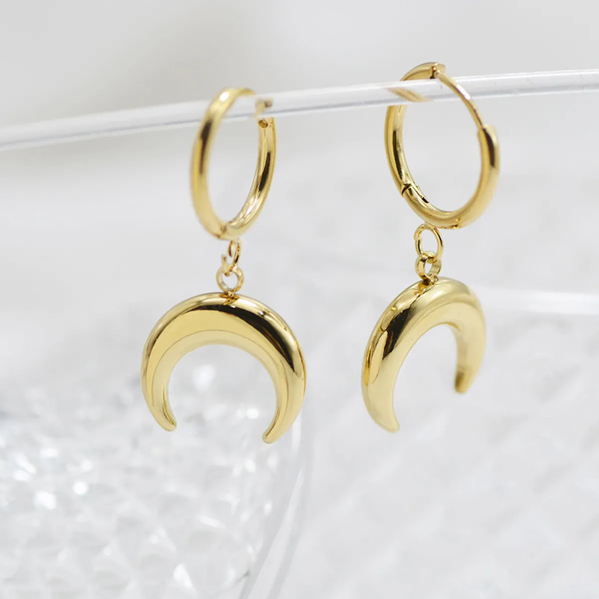 Fashion Simple Horn Earrings Titanium Steel Moon Earrings