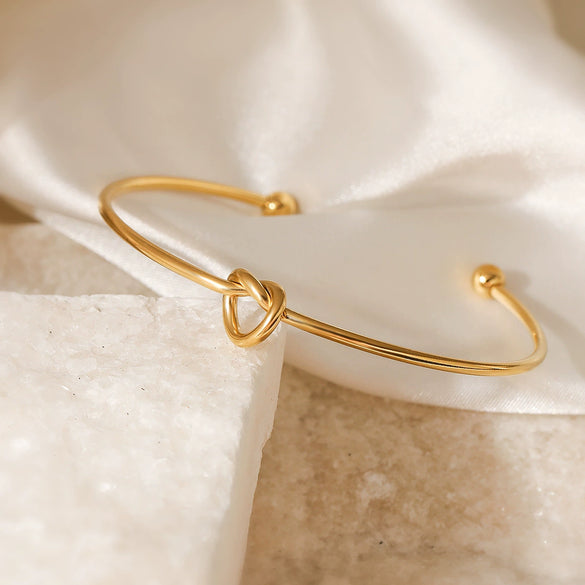 Fashion Simple Love Knot Opening Stainless Steel Women's Bracelet With 18K Gold Plating