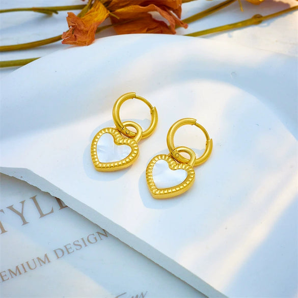 Fashion Simple Personality Love Pendant Earrings Necklace Suit Jewelry With Titanium Steel Electroplating Treatment Regular Chain For Women