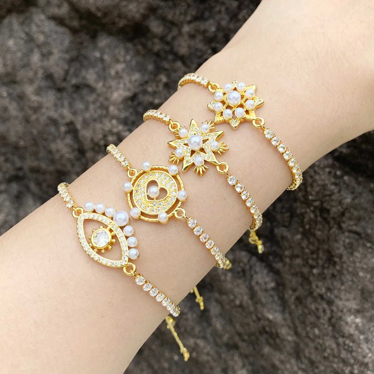 Fashion Simple Style Devil's Eye Flower Copper Plating Inlay Zircon 18k Gold Plated Bracelets