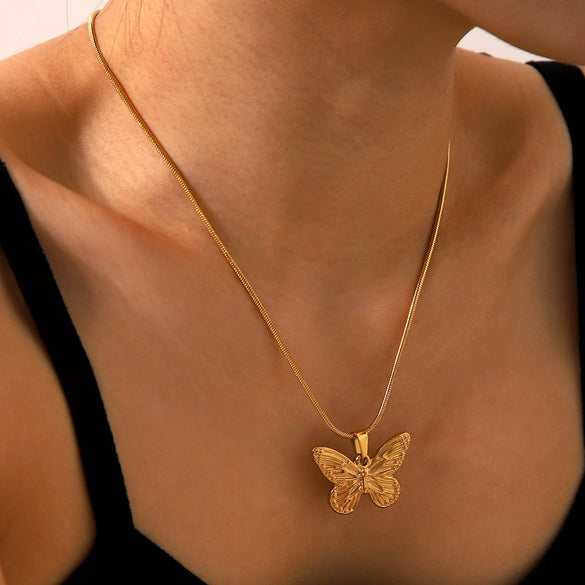 Fashion Simple Titanium Steel And Stainless Steel Butterfly Pendant Necklace For Women With Insects Pattern And Electroplating Treatment