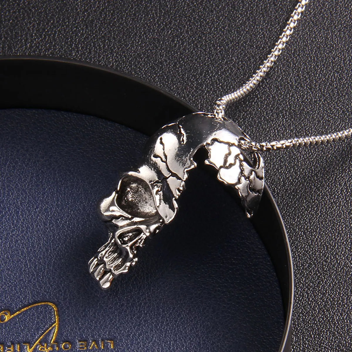 Wholesale Jewelry Fashion Skull 201 Stainless Steel Zinc Alloy Pendant Necklace