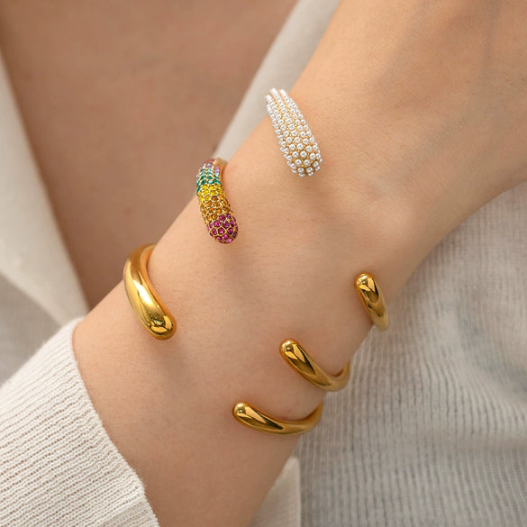 Fashion Smooth Opening Women's Bracelet In Stainless Steel With Geometric Design Electroplated