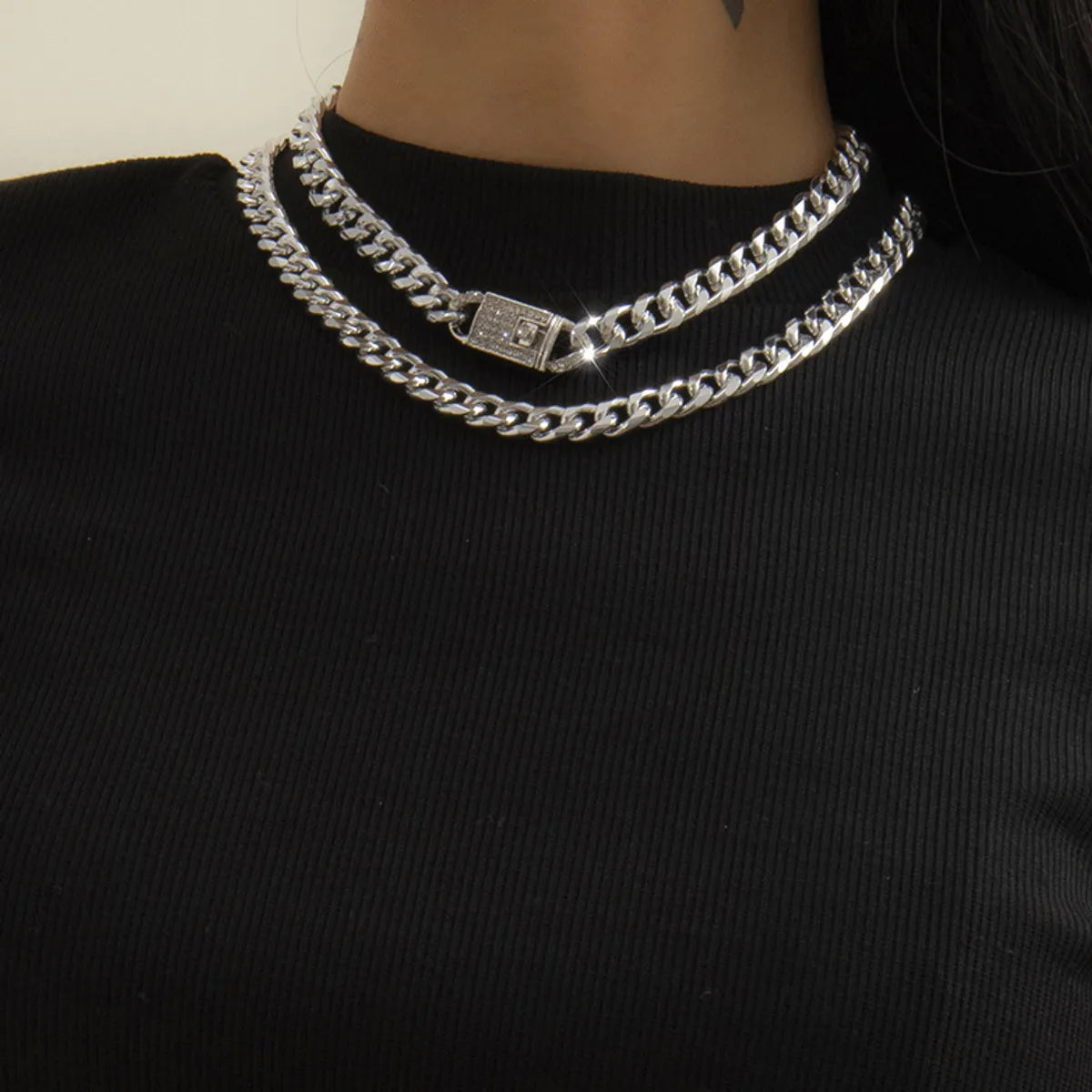 Fashion Snake Bone Chain Hollow Necklace