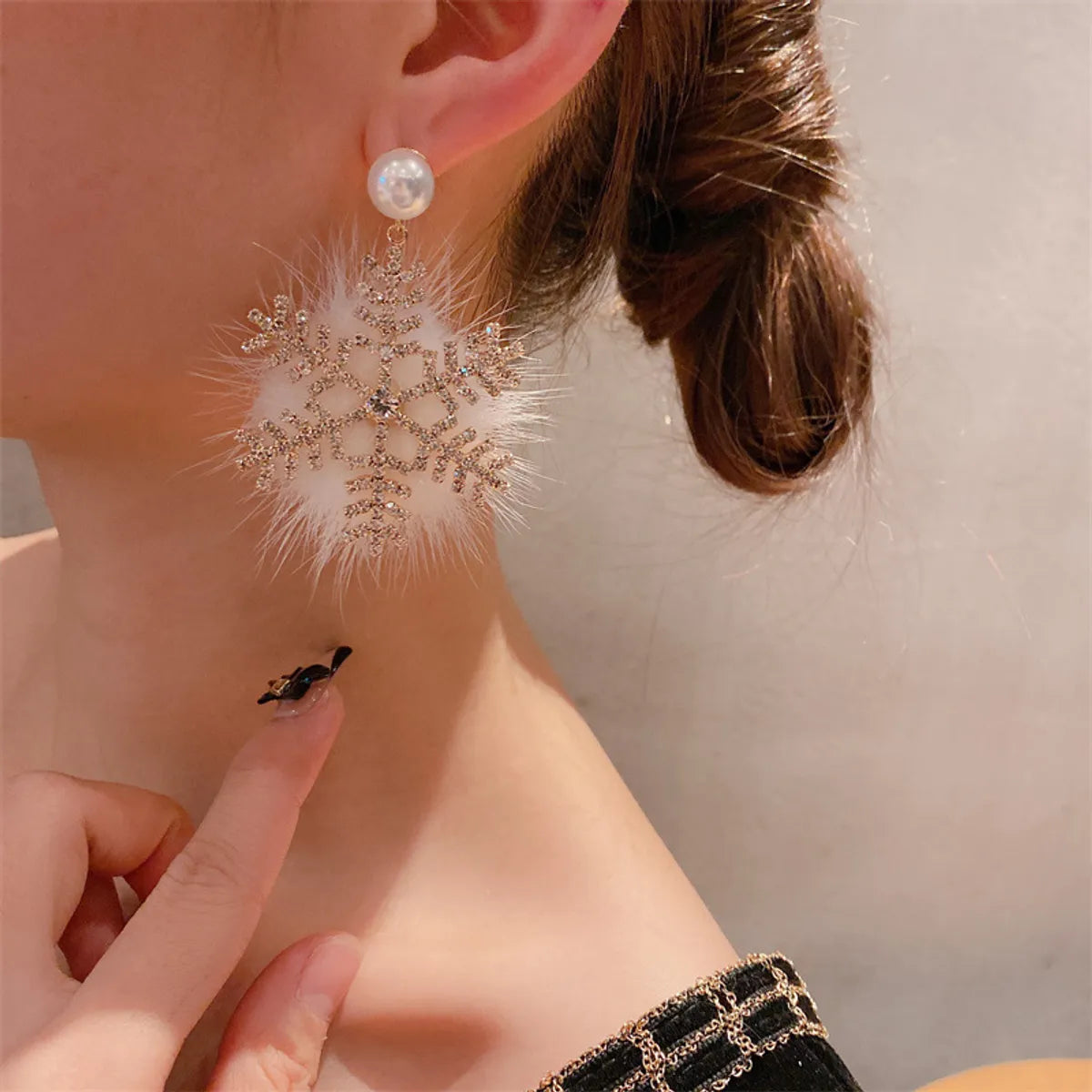 Fashion Snowflake Imitation Pearl Alloy Inlay Rhinestones Women's Drop Earrings 1 Pair