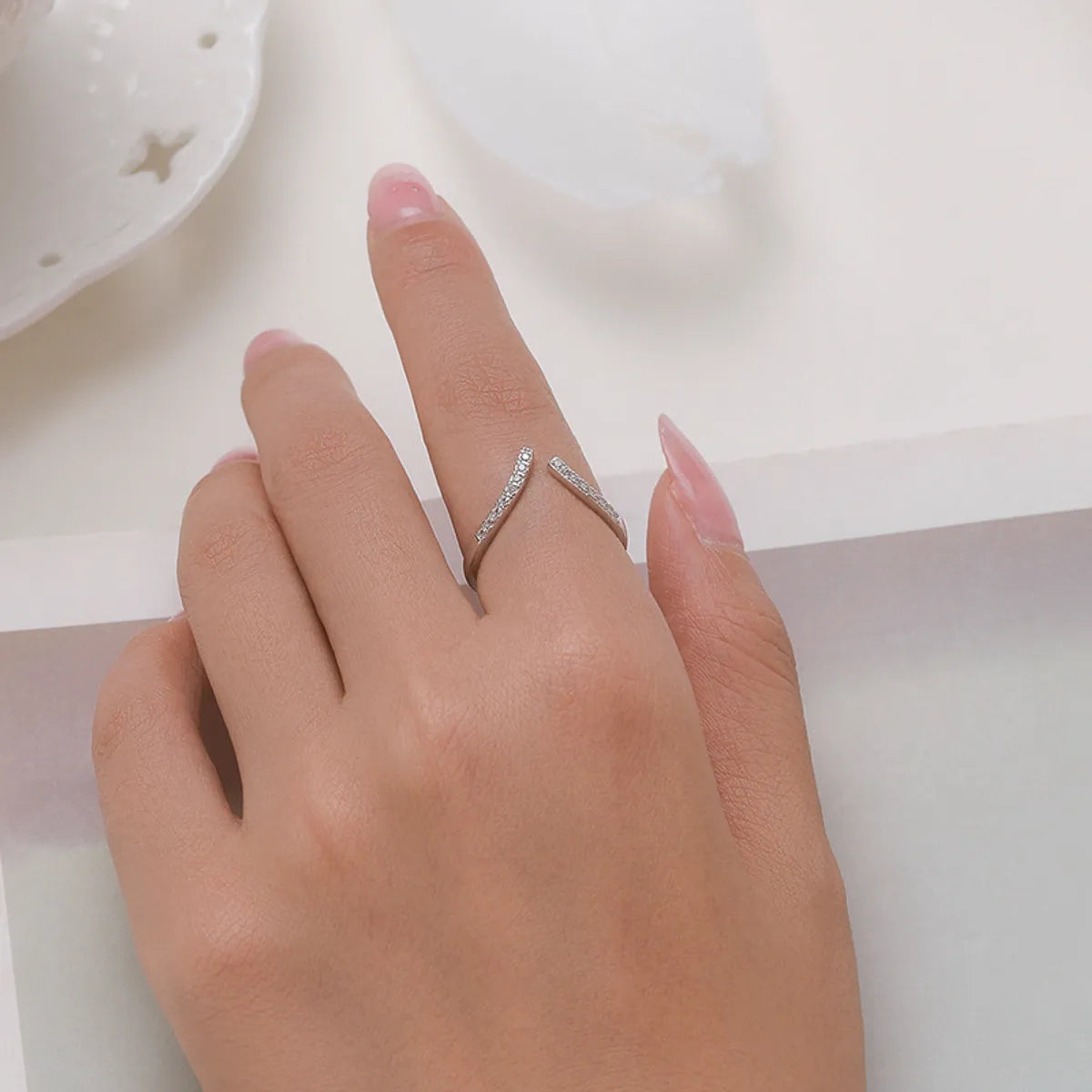 Fashion Solid Color Silver Plating Inlay Zircon Open Ring 1 Piece