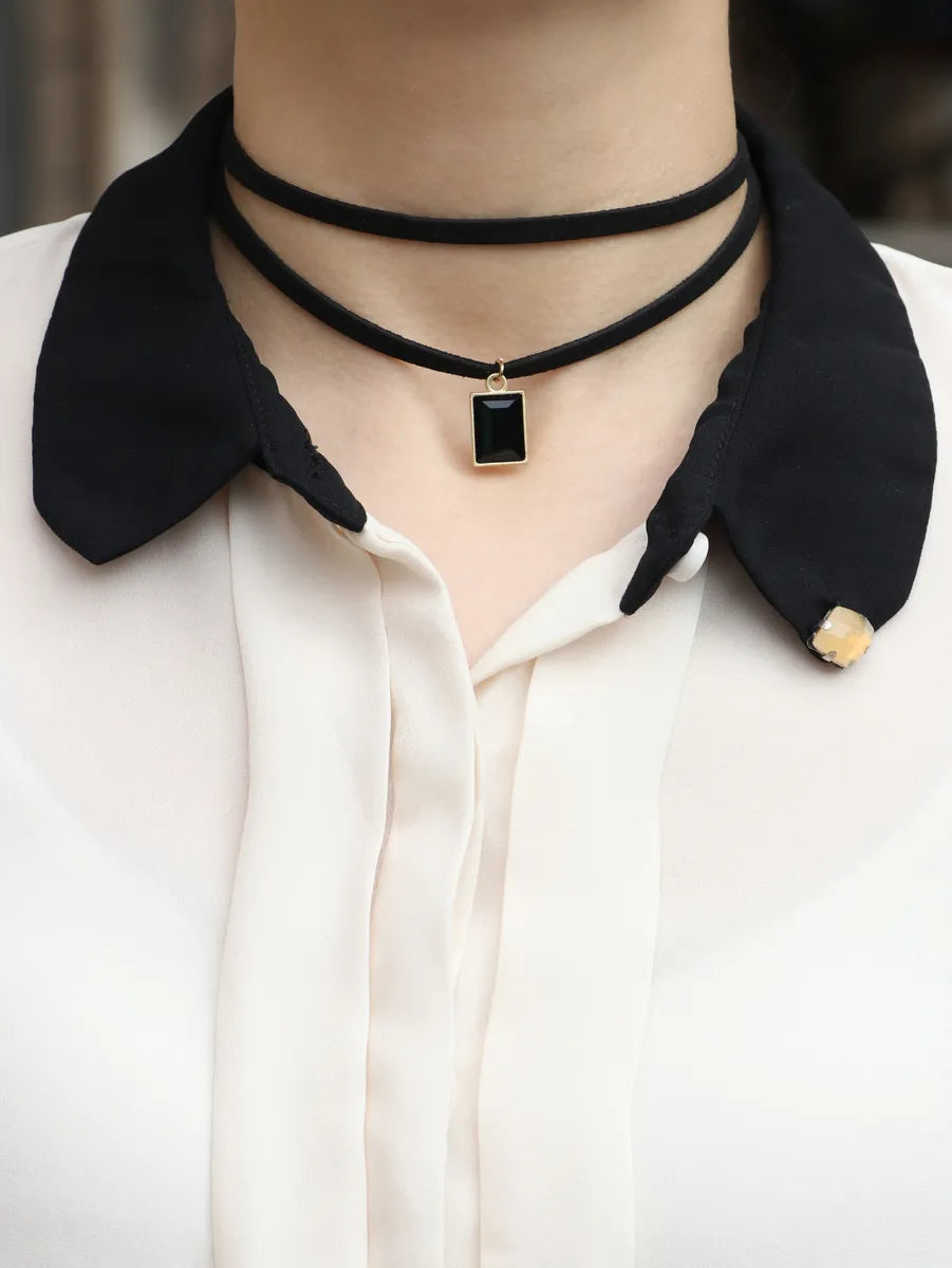 Fashion Square Alloy Suede Inlay Artificial Gemstones Women's Choker 1 Piece